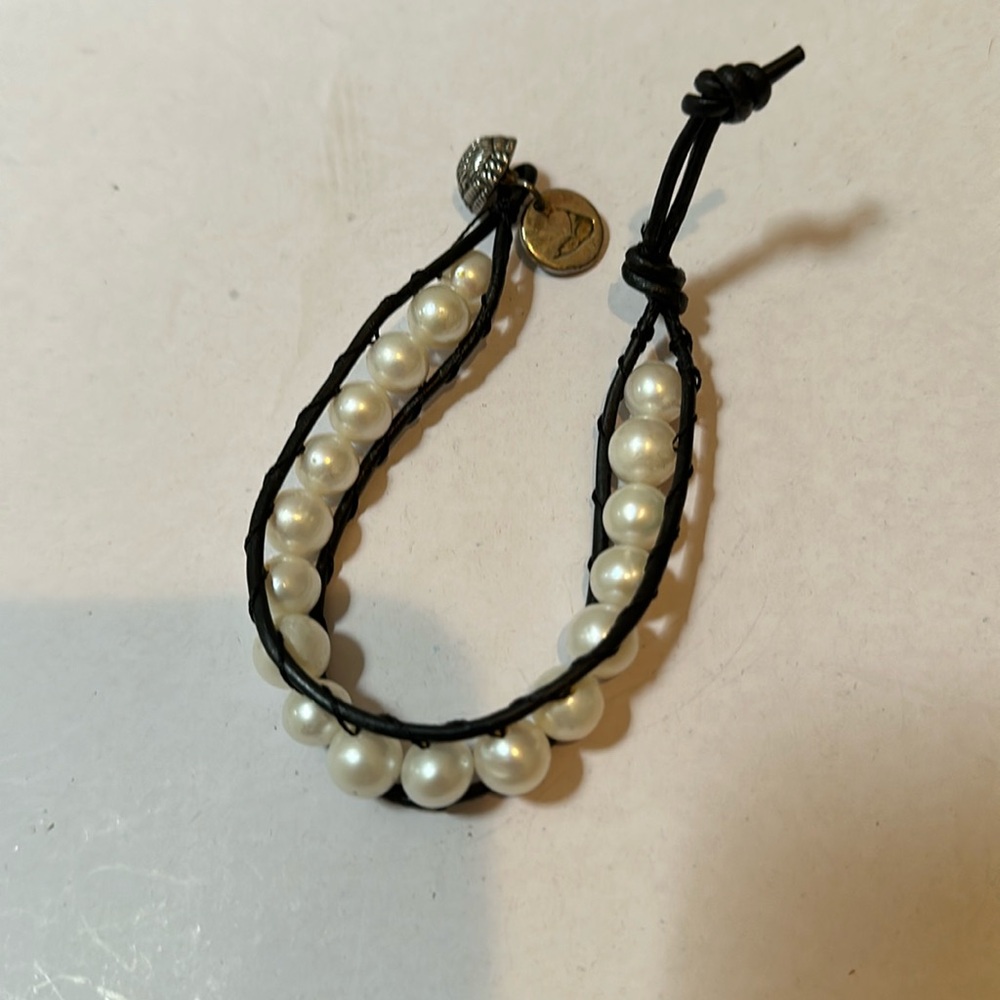 White pearl, leather and silver Nantucket bracelet